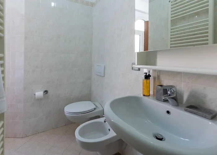 San Giacomo 4 Apartment *